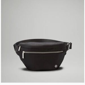 NWT lululemon athletica city adventurer belt bag 2.5L